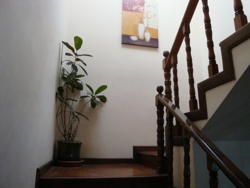 Hostal Santa Maria Gracia Quito Exterior photo