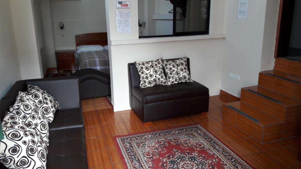 Hostal Santa Maria Gracia Quito Exterior photo