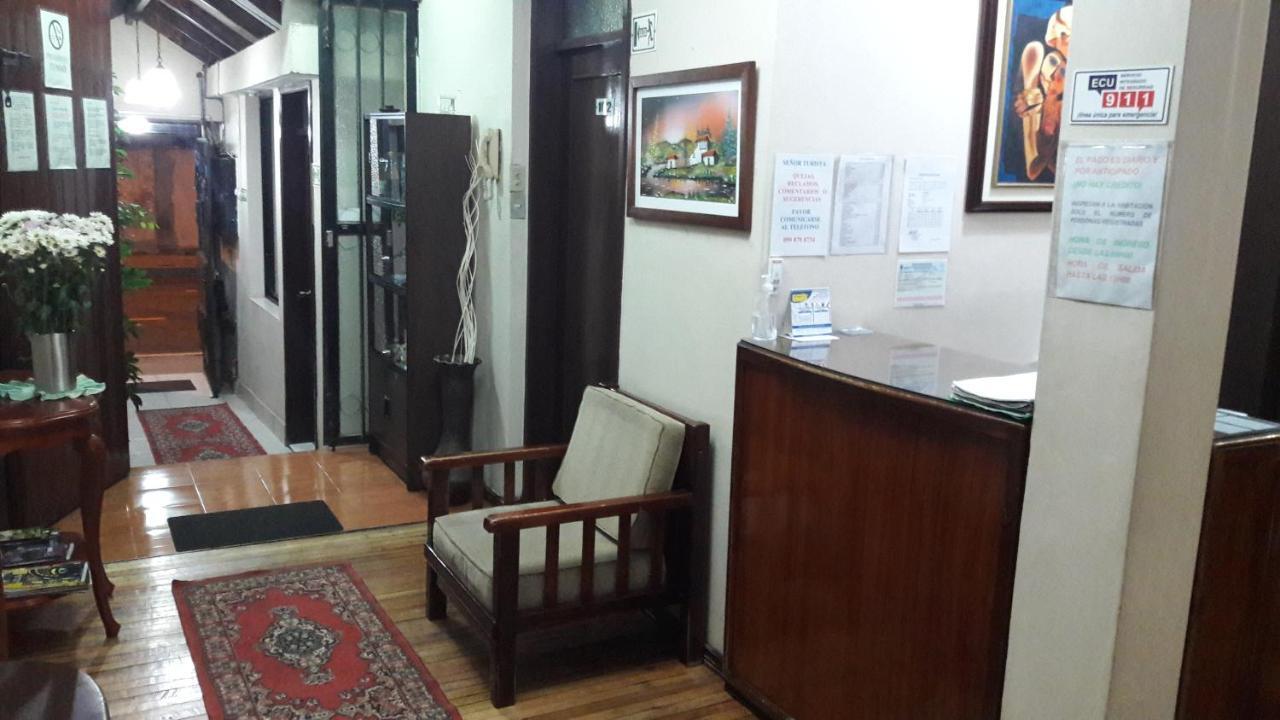 Hostal Santa Maria Gracia Quito Exterior photo
